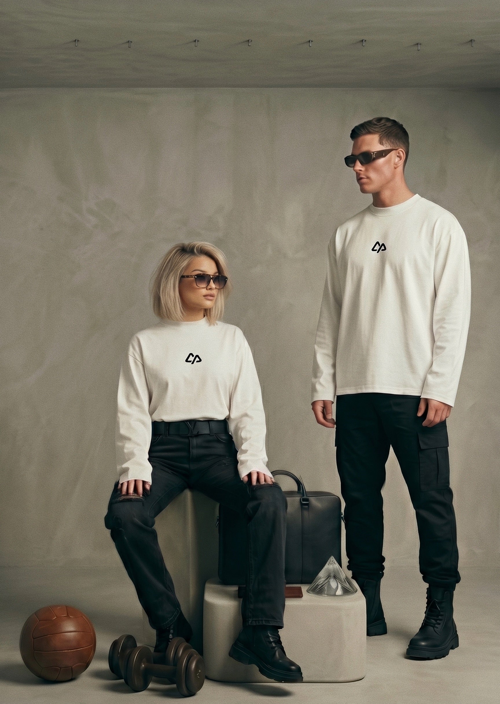 OVERSIZE LONG SLEEVE WHITE T