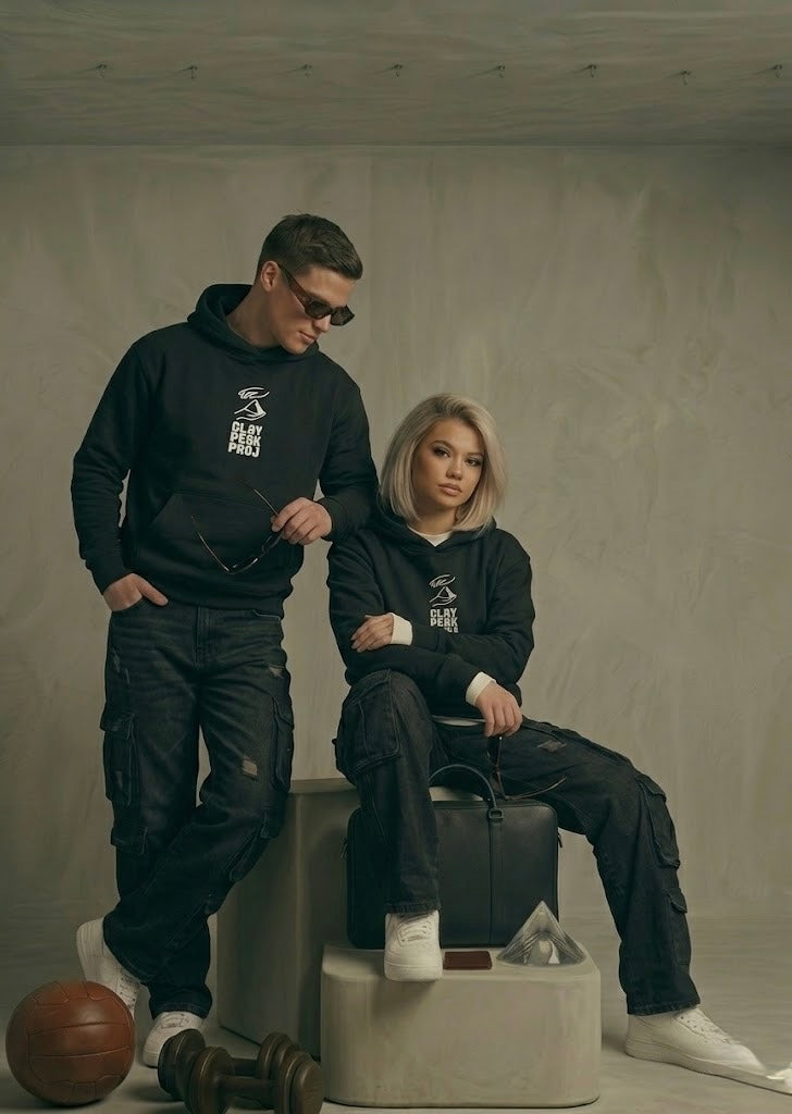 OVERSIZE BLACK HOODIE